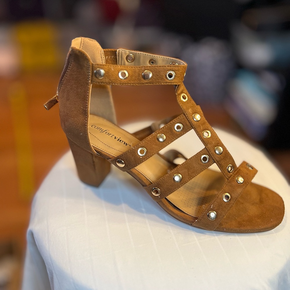 Comfortview Women's Brown Strappy Heels